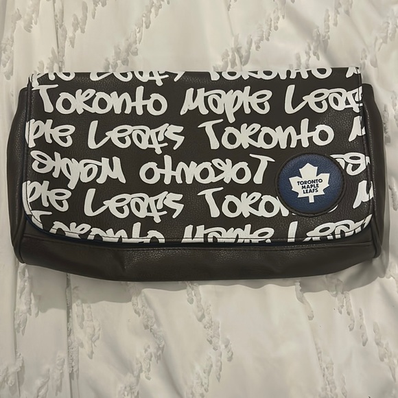 Large TML Clutch - Picture 1 of 5